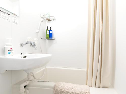 Triple Room with Bath tab #601 image 3