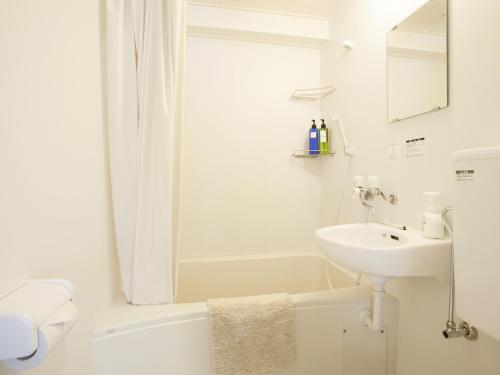 Triple Room with Balcony #701 image 3