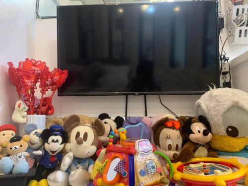 Samantha's Crib