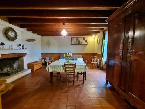 Gîte Benet, 5 pièces, 8 personnes - FR-1-426-146