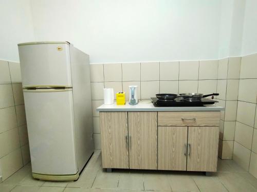 Kitchen, Zaara Homestay Krubong Alor Gajah Ayer Keroh Melaka in Durian Tunggal