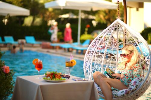 Marbella Beach Hotel - image 11