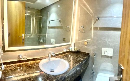 Bathroom, Mirnian Hotel in Ar Rihab