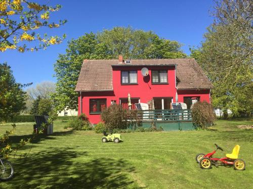 B&B Mattchow - Gutspark Schwarbe mit Reiterhof - Ferienhaus 3 - Bed and Breakfast Mattchow