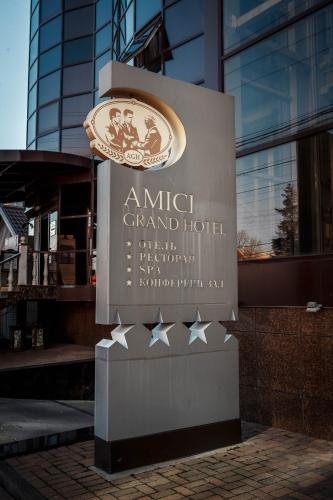 Amici Grand Hotel - image 6
