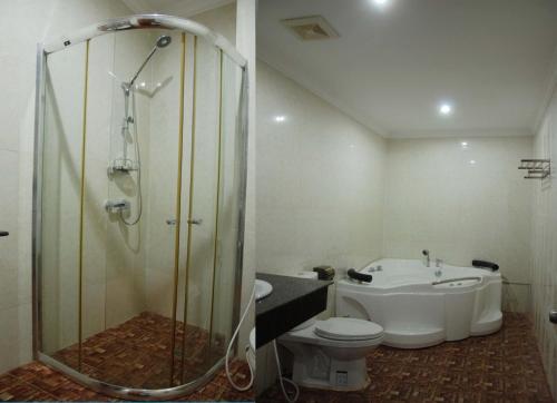room detail thumbnail 2