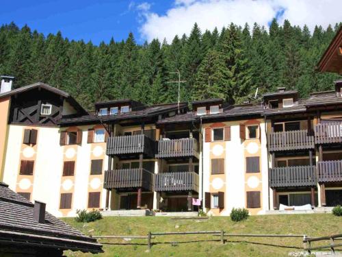 Apartment Fienili di Brenta-1 by Interhome Madonna di Campiglio