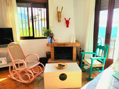 Luminoso con vistas y chimenea apto mascotas - Ubrique