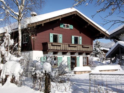 Chalet Patricia by Interhome, Pension in Kössen