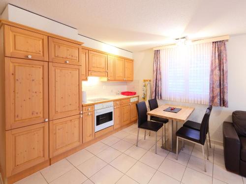 Apartment Roger-2 by Interhome, Zermatt (photo 5)