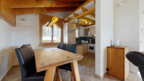 Villa Octogon, 2 Bedrooms, ideally located in Leukerbad