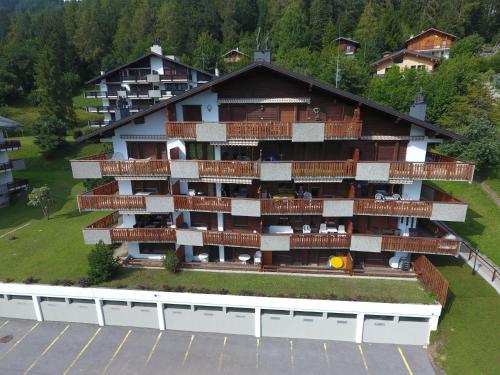 Apartment Domino B 48 by Interhome in Ovronnaz, Schweiz