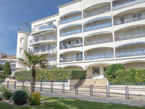 Apartment Parc de Pontaillac-3 by Interhome - Location saisonnière - Royan