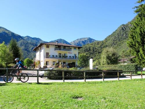  Apartment Emilio by Interhome, Pension in Ledro