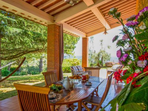 Holiday Home Casa Bensa by Interhome in Capraia E Limite