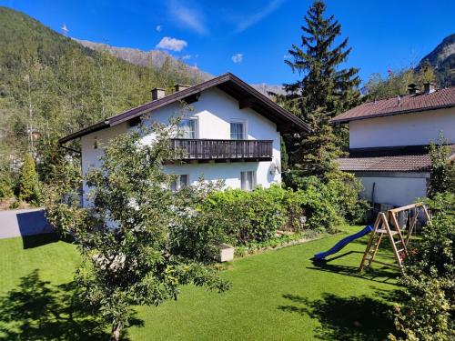 Apartment Apart Patricia - PTZ101 by Interhome