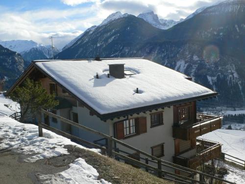Apartment Eva 304 by Interhome in Albula
