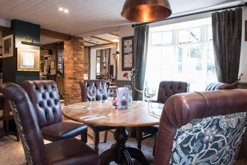 Innkeeper's Lodge Aylesbury - South  Weston Turville - image 9