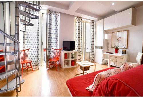 Sea & Wave Capitán Charming Duplex Apartment, Малага