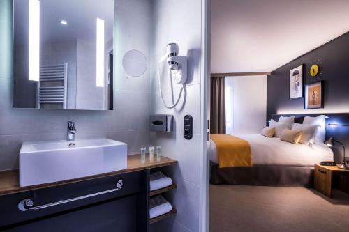 Best Western Plus Suitcase Paris La Défense