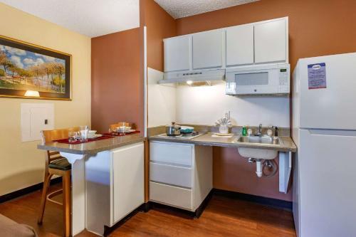 Suburban Extended Stay Albuquerque