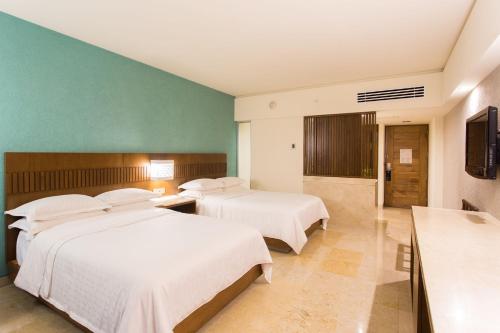 2 king beds