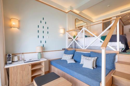 1 queen bed, 1 twin bed