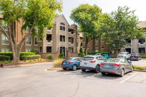 Modern 2BR Top Location with Gym & Parking