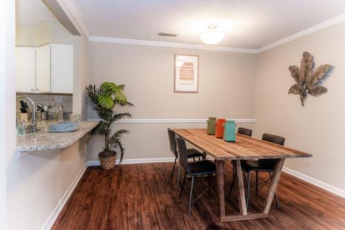 Contemporary 2BR with Gym and Parking