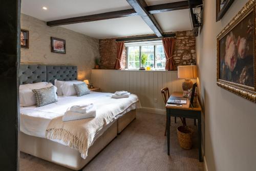 The Ring 'O' Bells - image 10