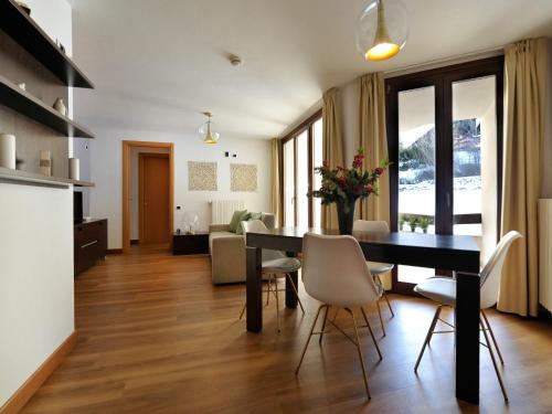 Erkély/terasz, Residenze Holiday Park by Halldis in Ponte Di Legno