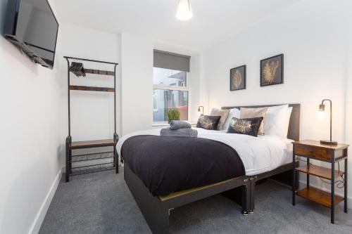 Charles Alexander Short Stay - Charnley House Apartments 3