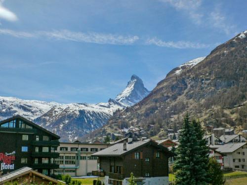 Apartment Matten - Utoring-9 by Interhome Zermatt