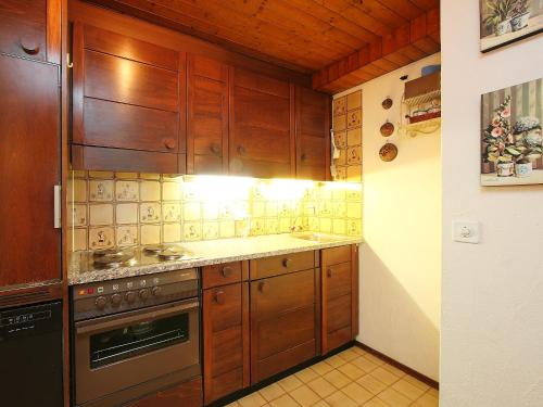 Apartment Residenza Chesa Margun 56-1 by Interhome in Surlej