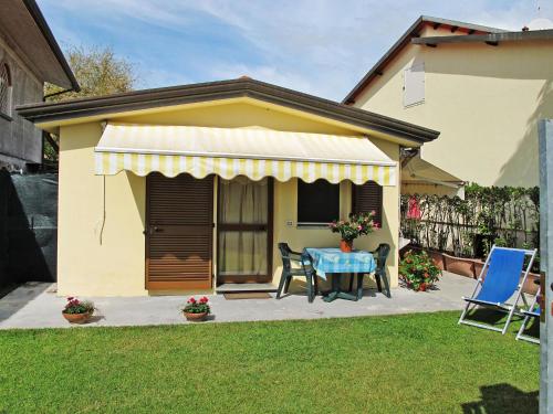  Holiday Home Casetta Mosti by Interhome in Marina di Massa