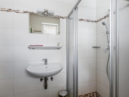 Apartment Grün by Interhome Apartment Grün by Interhome