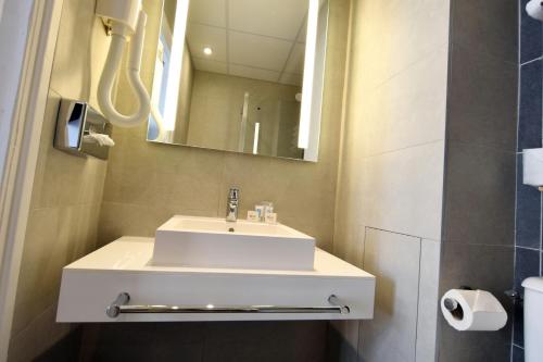 Avia Hôtel Saphir Montparnasse - image 2