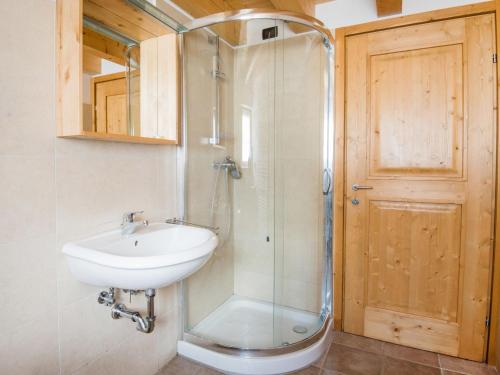 Apartment Albergo Diffuso - Cjasa de Barce-2 by Interhome