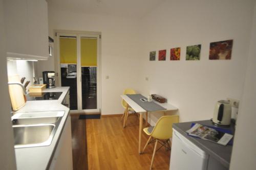Apartment image 10