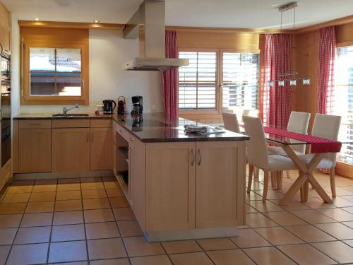 Apartment Berg-Seeblick by Interhome in เบอาเท็นแบร์ค