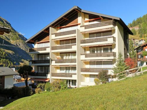Apartment Grillon-3 by Interhome in Zermatt, Schweiz