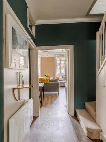 Impeccable 4-Bed Apartment in Bath, Bath (foto 9)