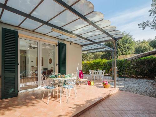  Apartment Michelangelo I by Interhome in Marina di Pietrasanta