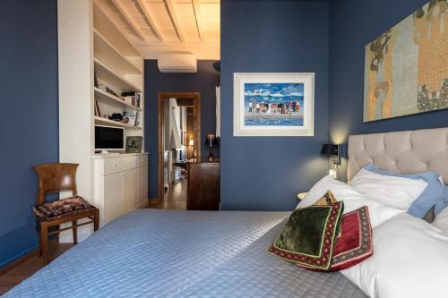 Heart of Florence in great Location - image 2