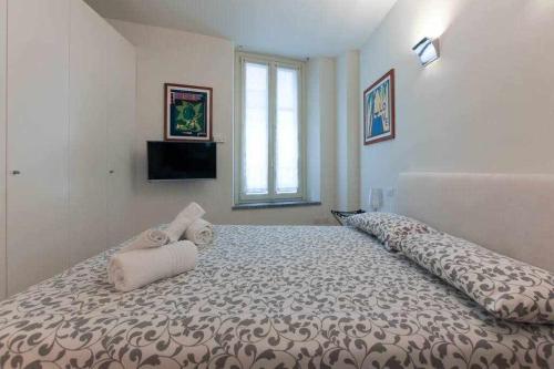 Brera area Lovely Apt close to Piazza Duomo - Tap to explore photos