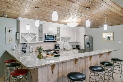 Oceanfront Elegance - Luxurious 6BR Beach House with Hot tub & spacious Balcony and Breathtaking Views!, Melbourne Beach (foto 6)