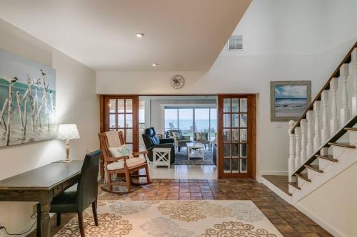 Létesítmények, Oceanfront Elegance - Luxurious 6BR Beach House with Hot tub & spacious Balcony and Breathtaking Vie in Melbourne Beach (FL)