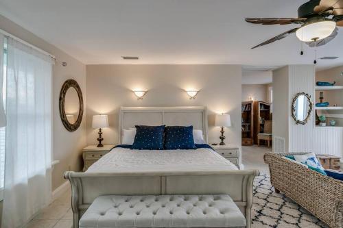 Oceanfront Elegance - Luxurious 6BR Beach House with Hot tub & spacious Balcony and Breathtaking Vie in Melbourne Beach (FL)