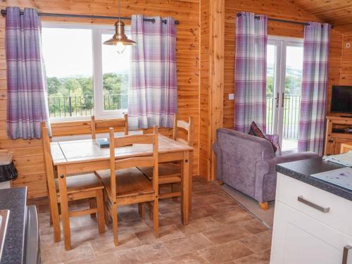 Chalet Osprey Lodge by Interhome in Kinross