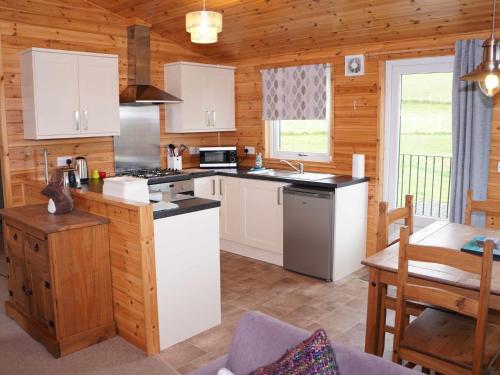 Chalet Osprey Lodge by Interhome in Kinross
